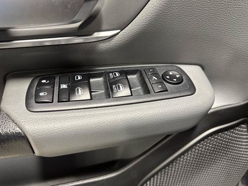 Used 2020 RAM 1500 Big Horn RWD image 19