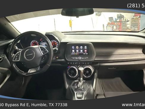 Used 2022 Chevrolet Camaro LT RWD image 9