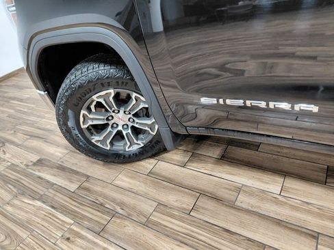 Used 2019 GMC Sierra 1500 SLE w/ SLE Value Package image 16