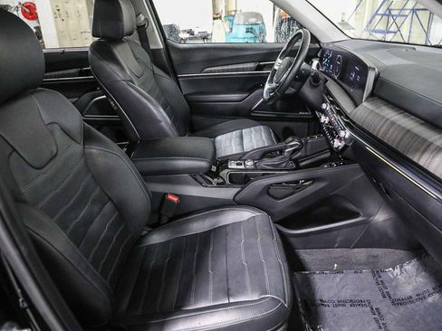 Used 2023 Kia Telluride SX Prestige image 16