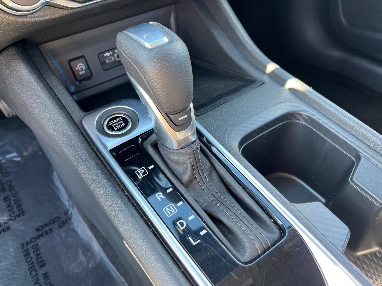 Used 2025 Nissan Sentra SV FWD image 40