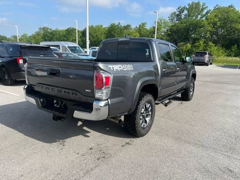 Used 2021 Toyota Tacoma TRD Off-Road AWD/4WD image 3