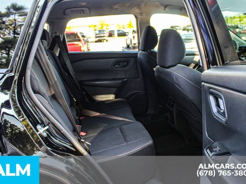 Used 2024 Nissan Rogue S FWD image 18