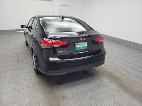 Used 2017 Kia Forte LX FWD image 6