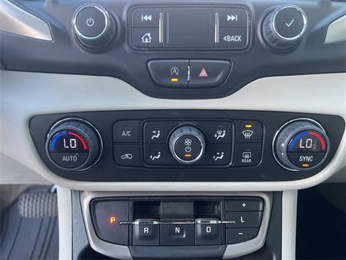 Used 2022 GMC Terrain Denali image 18