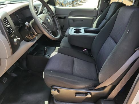 Used 2010 Chevrolet Silverado 1500 W/T AWD/4WD image 14