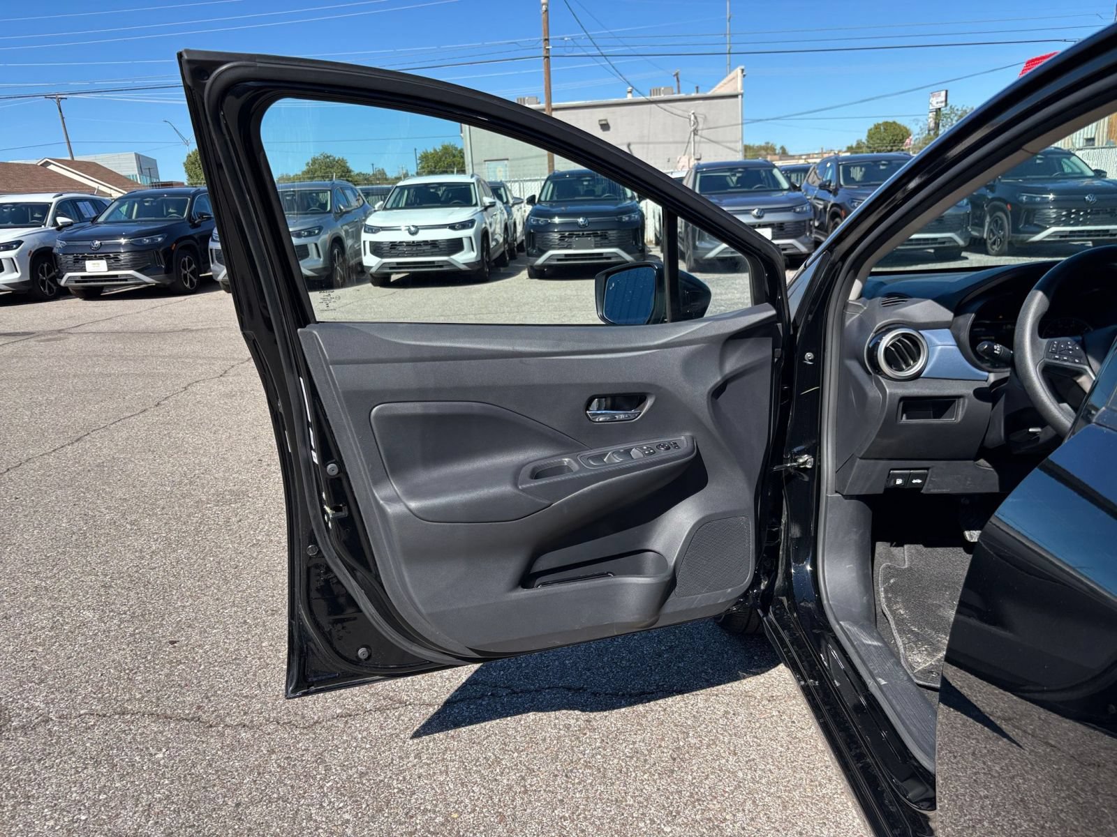 Used 2025 Nissan Versa SV FWD image 18