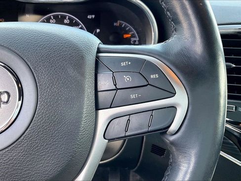 Used 2022 Jeep Grand Cherokee Limited image 18