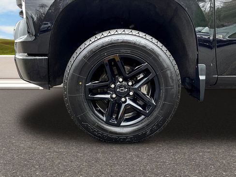 Used 2022 Chevrolet Silverado 1500 Custom Trail Boss AWD/4WD image 25