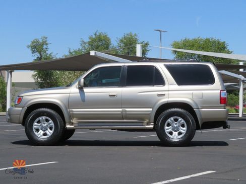 Used 2001 Toyota 4Runner Limited RWD image 10