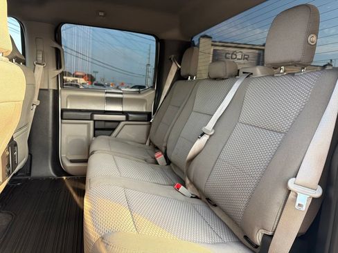 Used 2018 Ford F150 XLT w/ Equipment Group 302A Luxury AWD/4WD image 17
