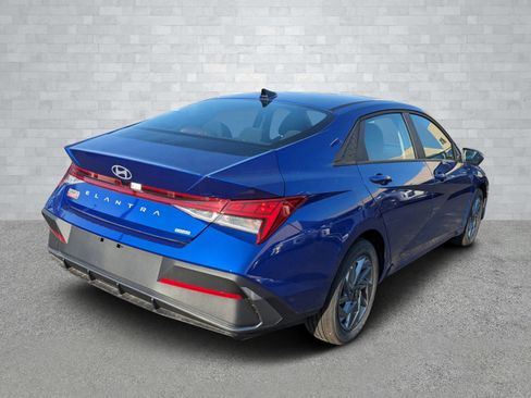 New 2026 Hyundai Elantra Blue image 5