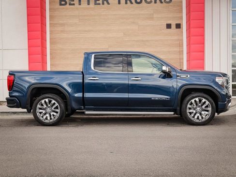 Used 2022 GMC Sierra 1500 Denali w/ Denali Reserve Package AWD/4WD image 2