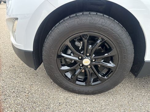 Used 2020 Chevrolet Equinox LS FWD image 5