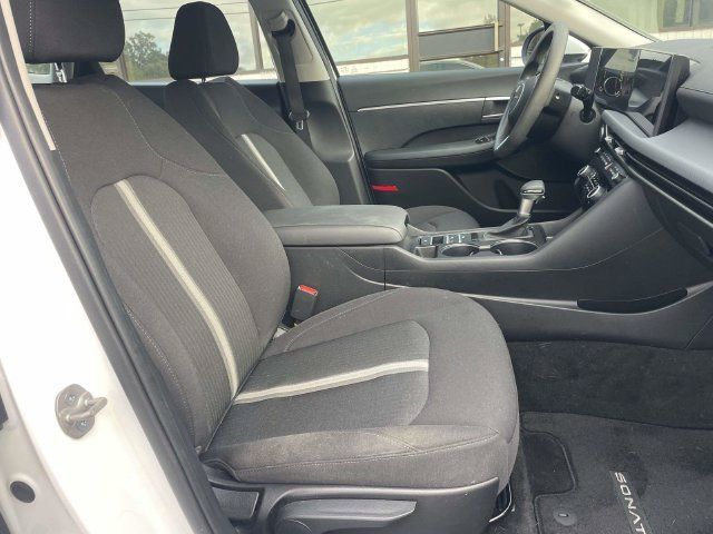 Certified 2025 Hyundai Sonata SE FWD image 8
