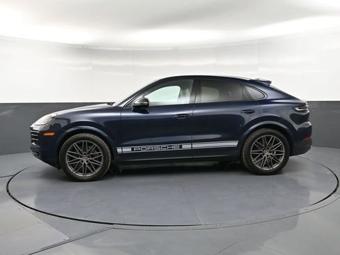 Certified 2024 Porsche Cayenne Coupe AWD/4WD image 2