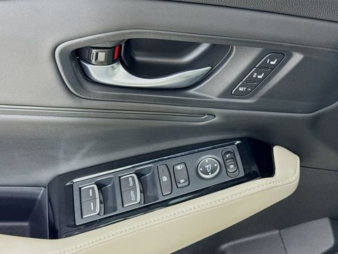 Used 2025 Honda Accord Touring image 24