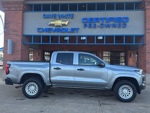 Used 2024 Chevrolet Colorado W/T image 8