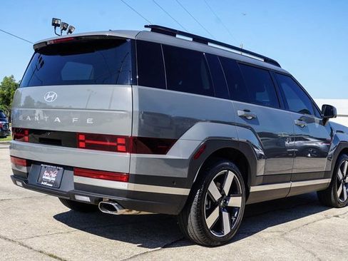 Used 2025 Hyundai Santa Fe Limited image 4