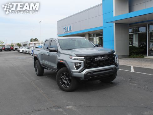 Used 2024 GMC Canyon Elevation w/ Convenience Package RWD image 2
