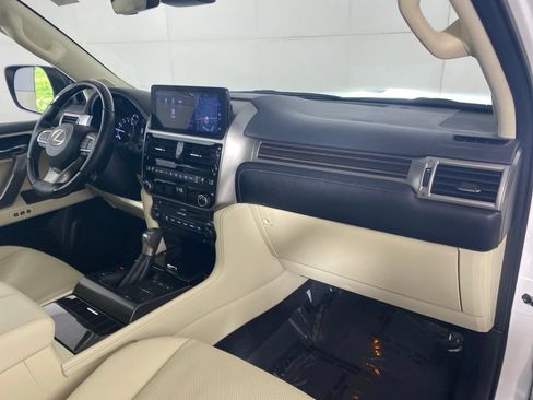 Certified 2023 Lexus GX 460 Premium w/ Premium Package AWD/4WD image 33