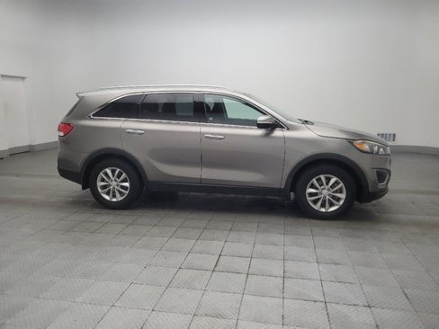Used 2018 Kia Sorento FWD V6 w/ LX V6 Convenience Package image 11