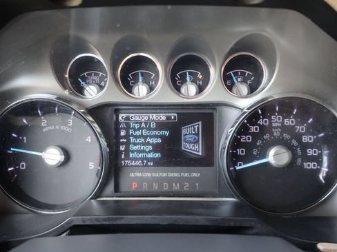 Used 2015 Ford F250 Lariat w/ Lariat Ultimate Package AWD/4WD image 35