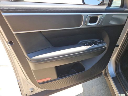 Used 2025 Hyundai Santa Fe SEL FWD image 14