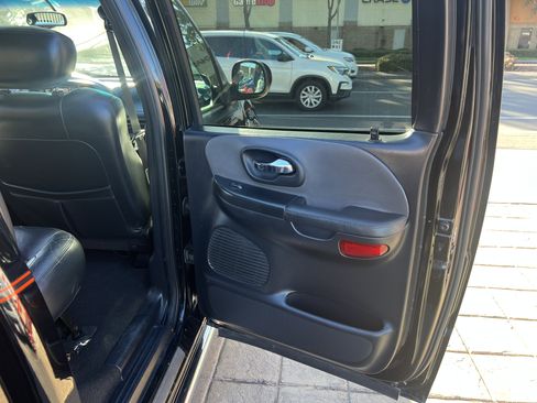 Used 2002 Ford F150 Harley-Davidson image 38