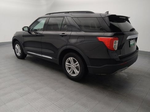 Used 2023 Ford Explorer XLT w/ Equipment Group 202A RWD image 3