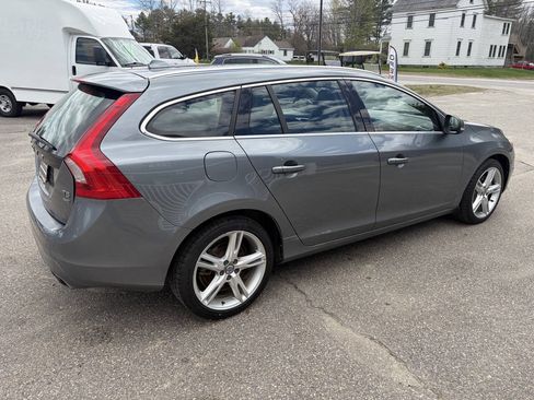 Used 2016 Volvo V60 T5 Premier w/ Technology Package AWD/4WD image 9