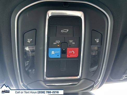 Used 2024 Jeep Grand Cherokee L Laredo image 37