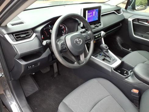 Used 2024 Toyota RAV4 XLE FWD image 14