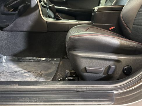 Used 2015 Toyota Camry SE FWD image 20
