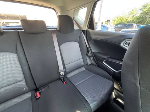 Used 2025 Kia Soul LX w/ LX Technology Package FWD image 30