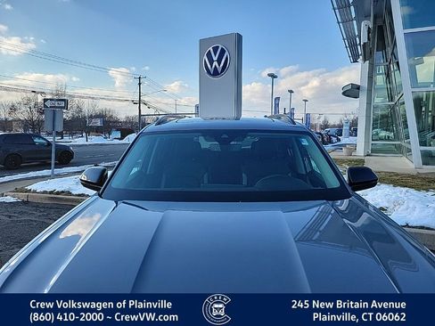 Certified 2025 Volkswagen Atlas Peak Edition SE image 23