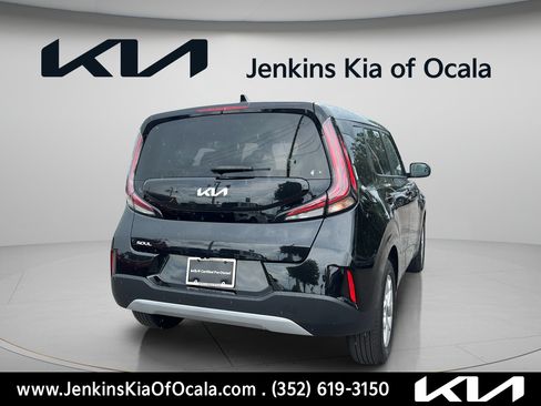 Certified 2025 Kia Soul LX w/ LX Technology Package FWD image 4