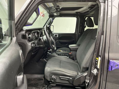 Used 2021 Jeep Wrangler Unlimited Sport AWD/4WD image 3