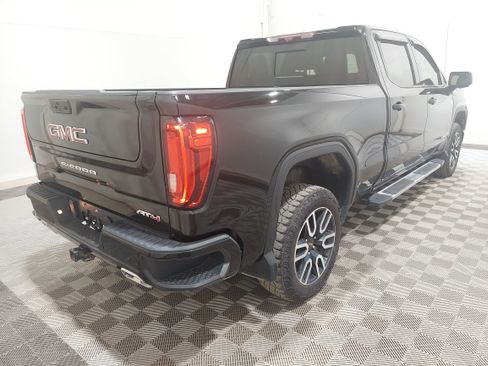 Used 2022 GMC Sierra 1500 AT4 w/ AT4 Premium Package AWD/4WD image 3