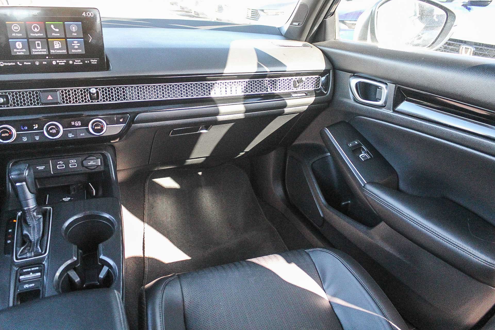 Certified 2024 Honda Civic Sport Touring image 6