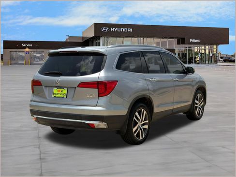 Used 2017 Honda Pilot Elite image 8