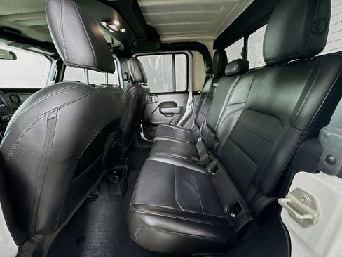 Used 2023 Jeep Gladiator Sport image 27