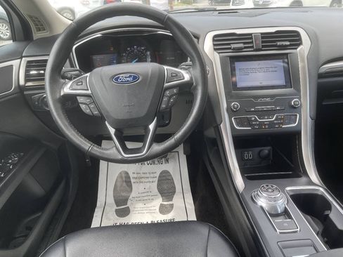Used 2019 Ford Fusion SEL FWD image 20