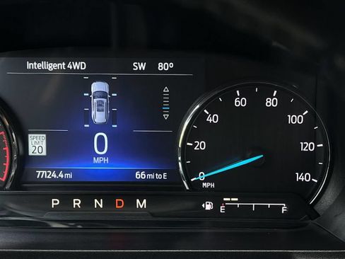 Used 2020 Ford Explorer XLT w/ Equipment Group 202A AWD/4WD image 13