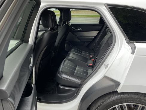 Used 2018 Land Rover Range Rover Velar R-Dynamic SE image 17