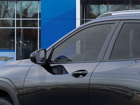 New 2026 Chevrolet Trax ACTIV w/ Sunroof Package FWD image 36