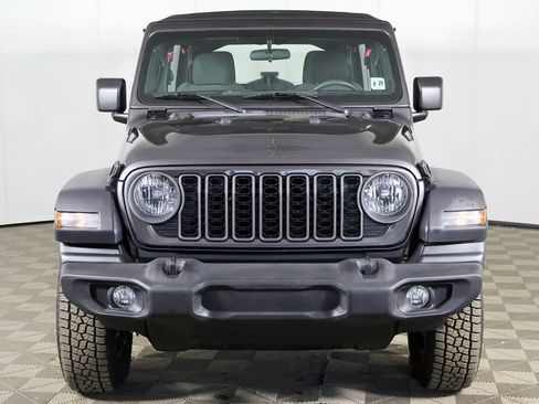 Used 2024 Jeep Wrangler Unlimited Sport AWD/4WD image 8