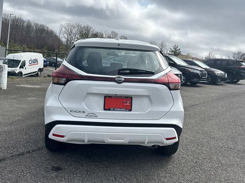 Certified 2025 Nissan Kicks Play S FWD image 5