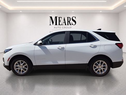 Used 2022 Chevrolet Equinox LT FWD image 2