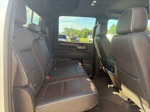 Used 2024 GMC Sierra 2500 Denali w/ Technology Package AWD/4WD image 17